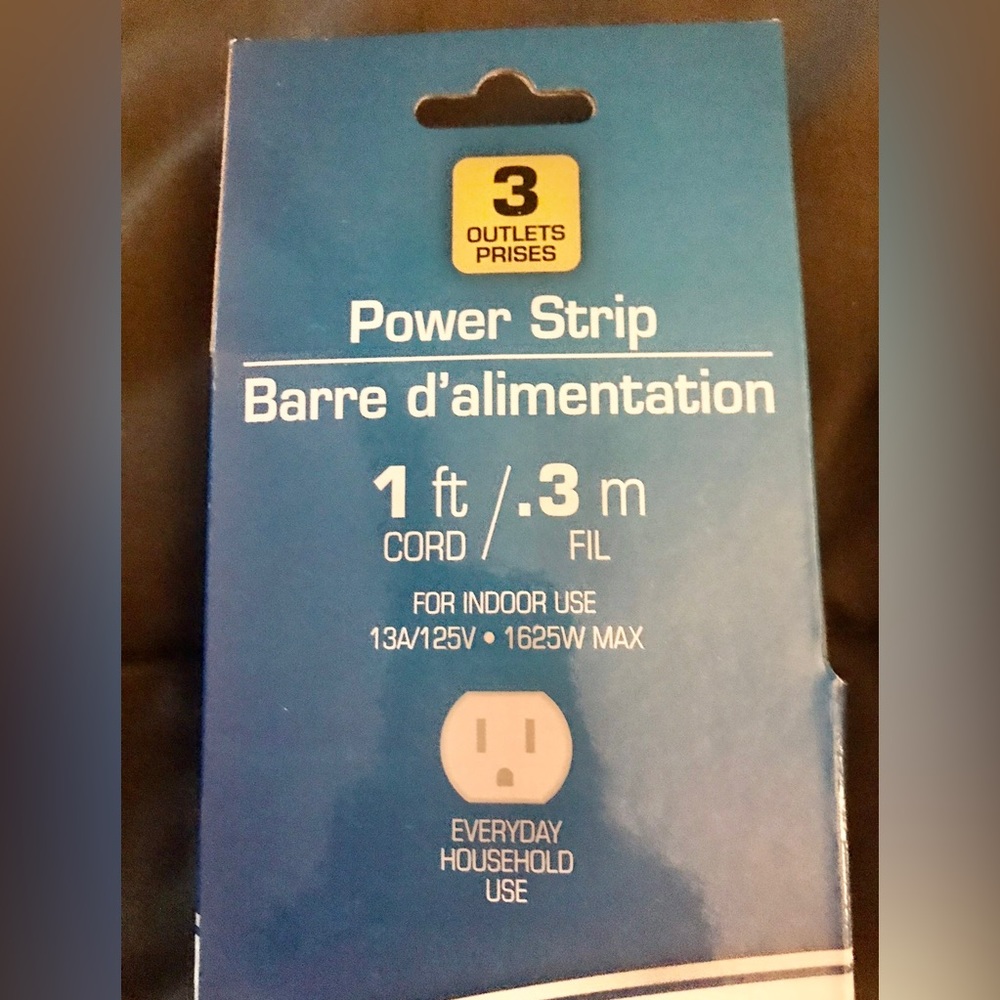 2 Pack - 1 Ft Power Strip /3 outlets + 6 Ft Extension Cord/3 outlets NWT - Picture 3 of 9